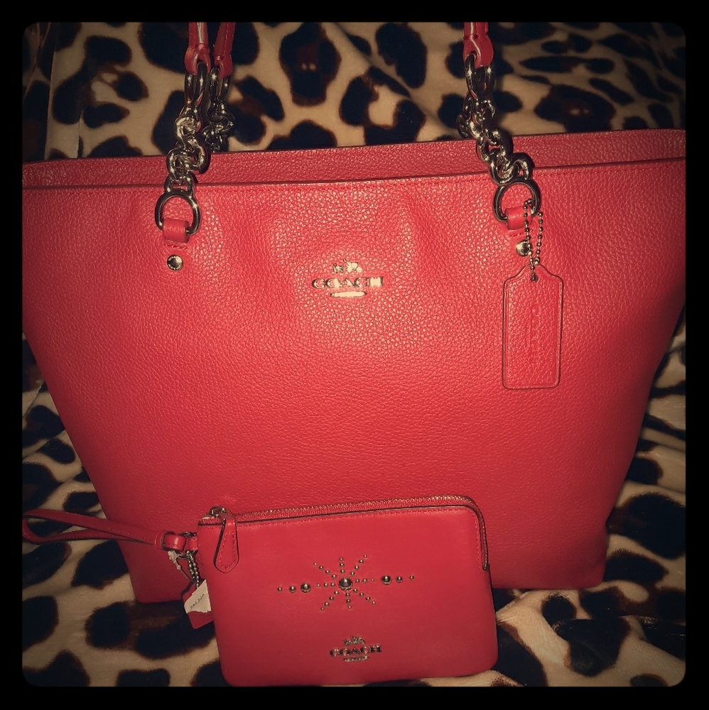 COACH SIGNATURE PEBBLED LEATHER TRUE RED SET
